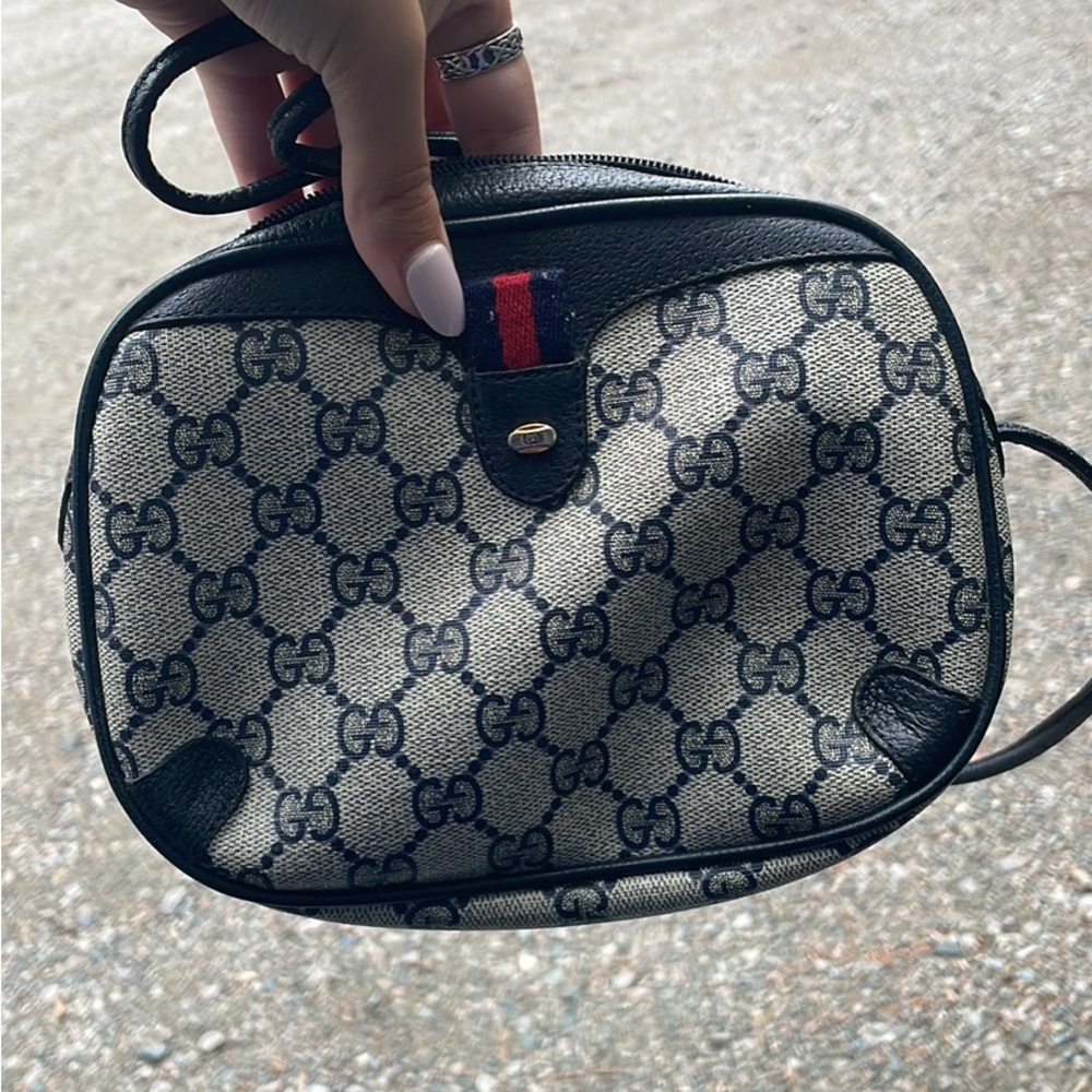 Authentic Gucci cross body